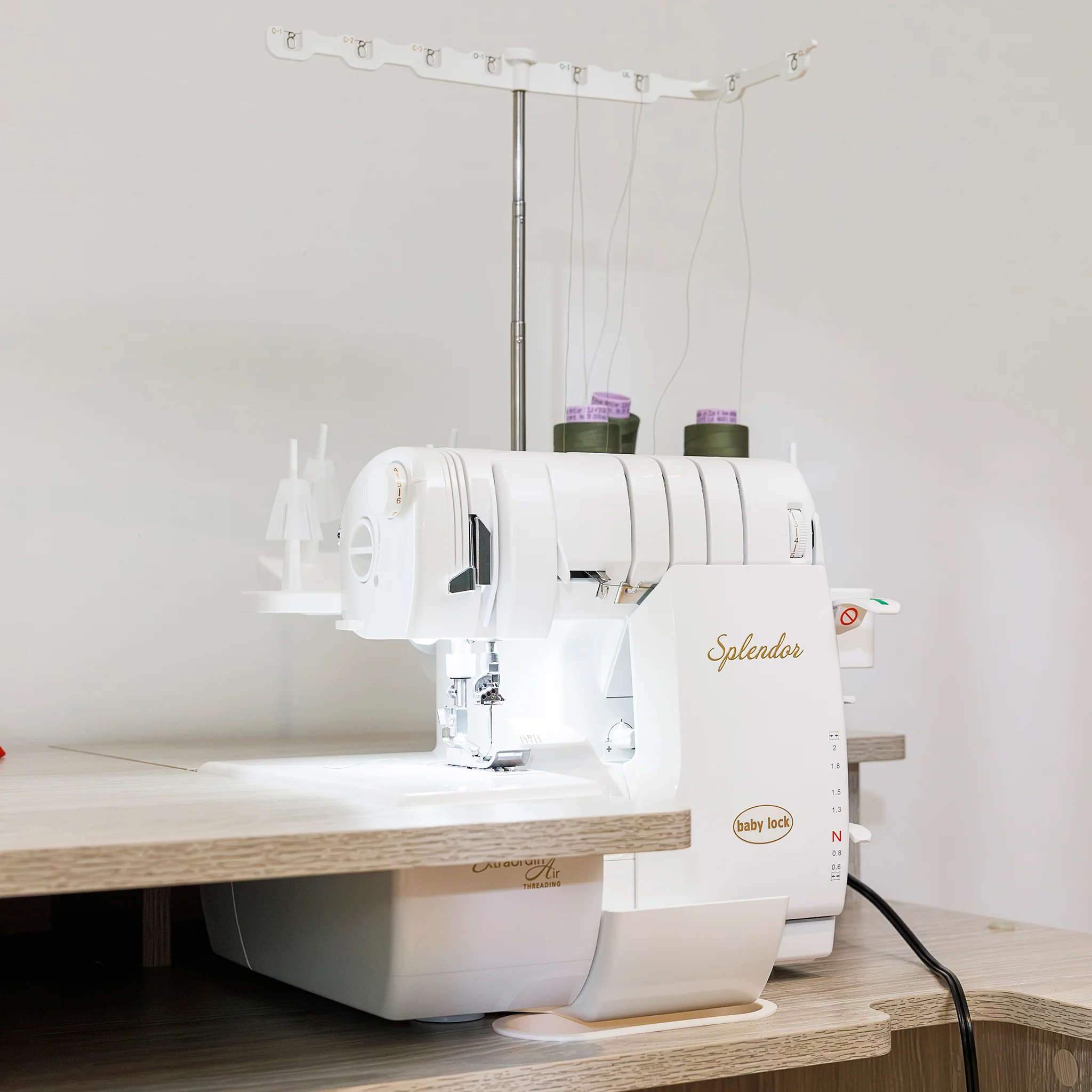 Babylock Splendor Serger & Coverstitch Combo w/ FREE Bundle - Image 2